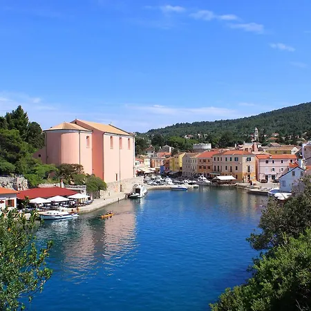 Apartments By The Sea Veli Losinj Ilovik