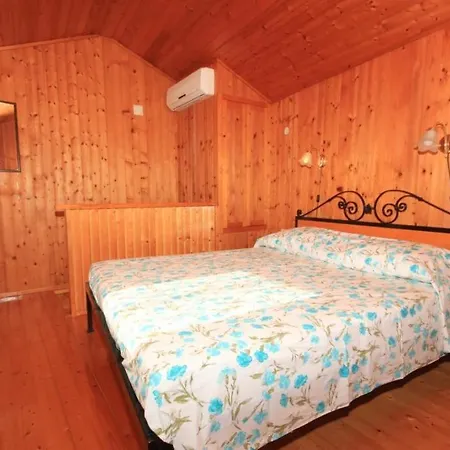 Guest house Apartments By The Sea Veli Losinj Ilovik